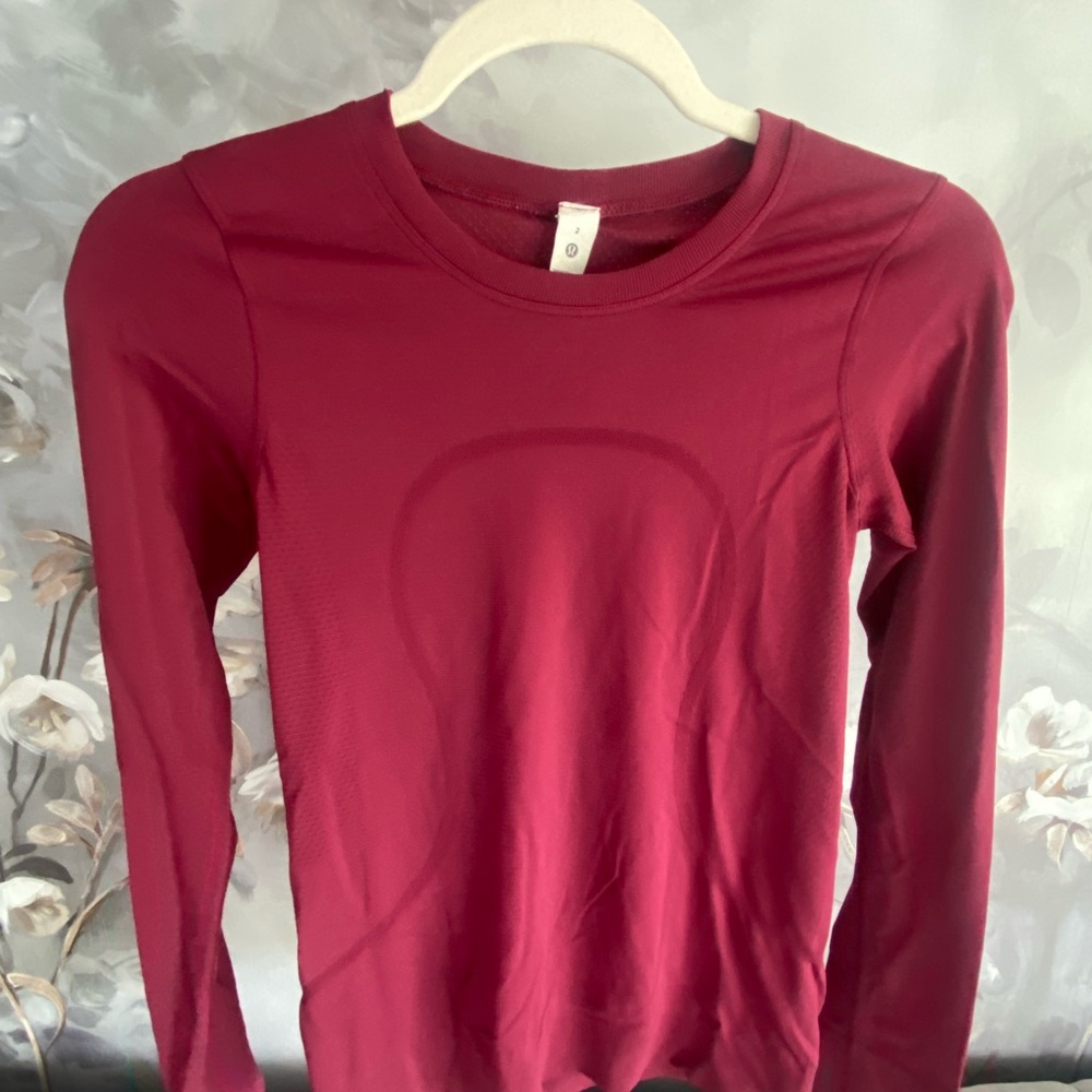 Lululemon Women’s Swiftly Relaxed  Long Sleeve Shirt - Picture 5 of 5
